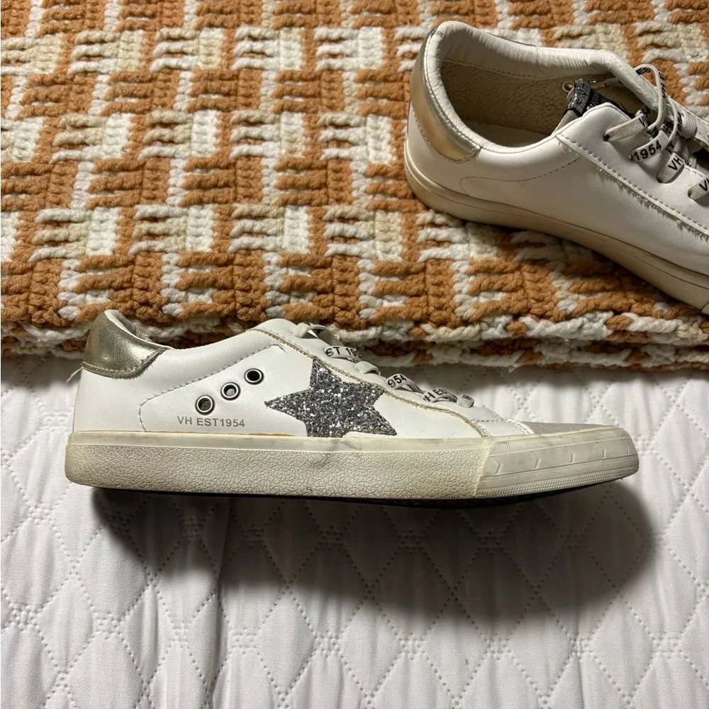 Vintage Havana White and Gray Women's Sneakers - Picture 3 of 7